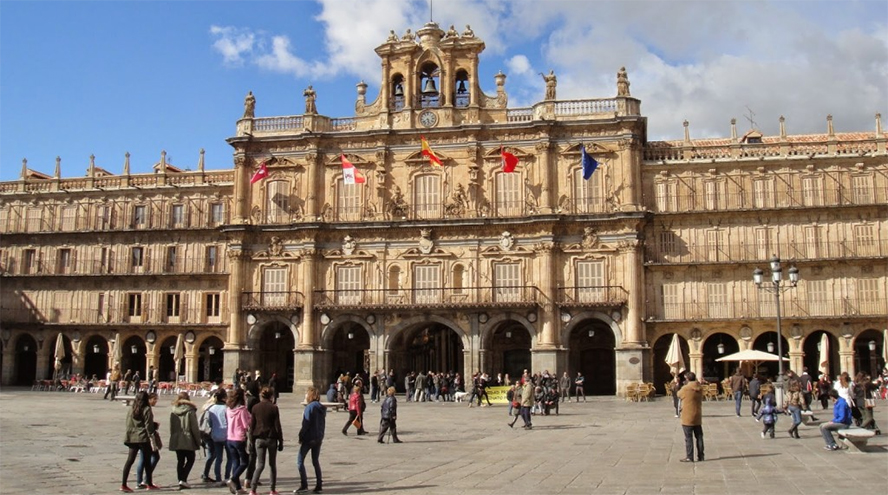 Las comunidades españolas pelean por el turista nacional ante el aumento de demanda