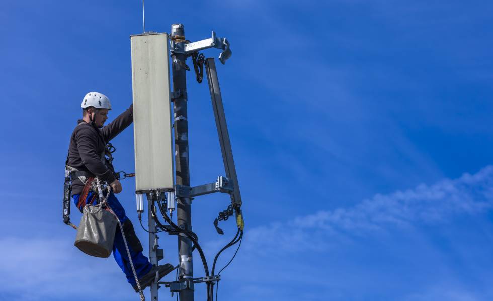 Los operadores locales denuncian ante la CNMC la ‘subasta de 5G’