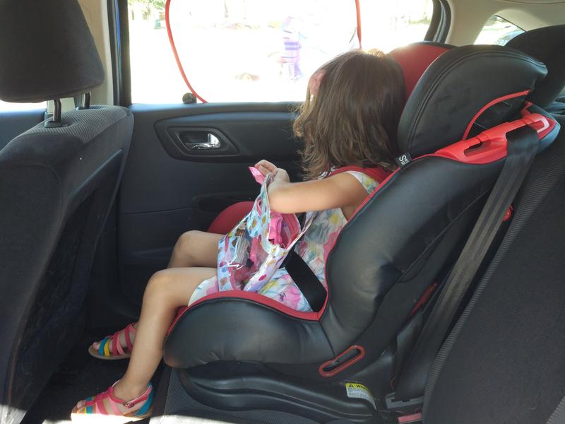 La seguridad de los niños en el coche cuesta entre 300 y 1.300 euros