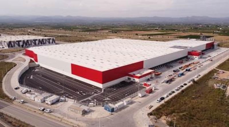 Conforama inaugura un centro en Valencia que crea más de 100 empleos