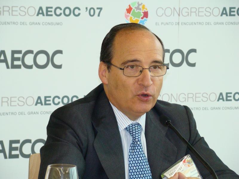 Ebro pide un sistema fiscal «justo» y cree que una renta básica puede acabar en «clientelismo»