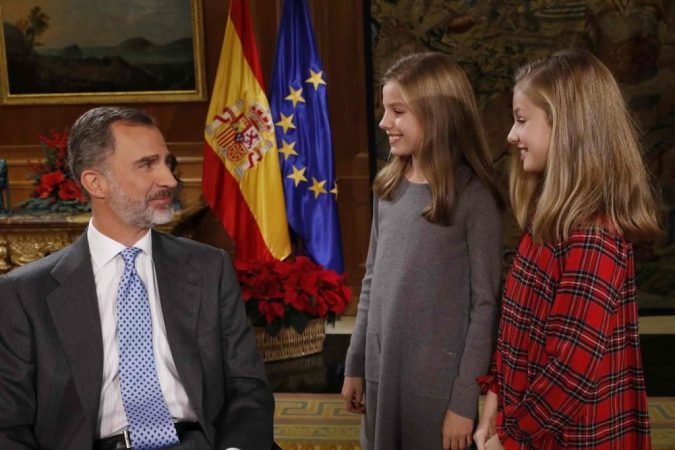 felipe vi con sus hijas