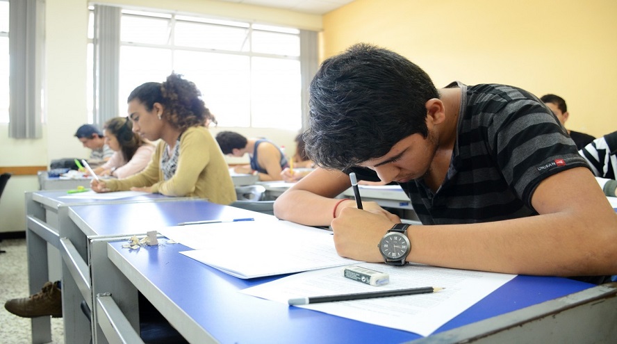 Las Escuelas de Idiomas van a la huelga: miedo generalizado a los contagios