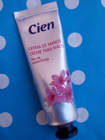 crema de manos flor de cerezo cien