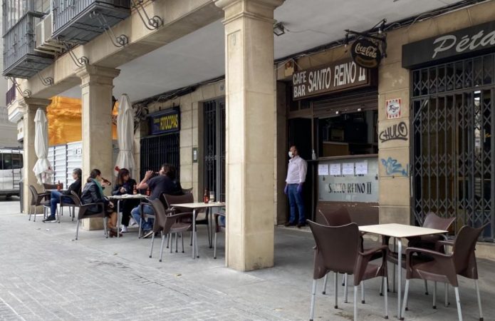 bar
