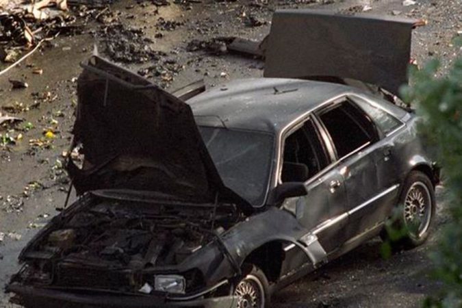 El coche siniestrado de Aznar y otros icónicos coches de Desguaces La Torre 21 Merca2.es coche Audi V8 blindado de Aznar