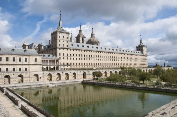 Los pueblos de Madrid con más encanto 16 Merca2.es san lorenzo de el escorial