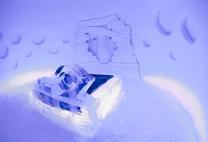 Snow Village, Hoteles frikis