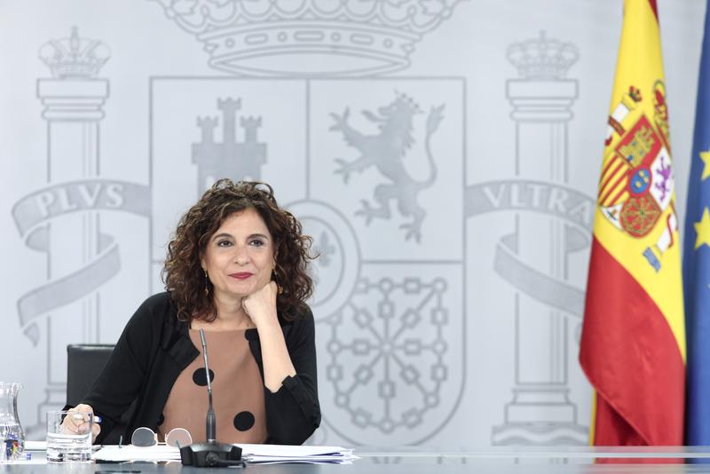 Montero cree que los datos de paro ponen de manifiesto que se está «en la dirección adecuada»