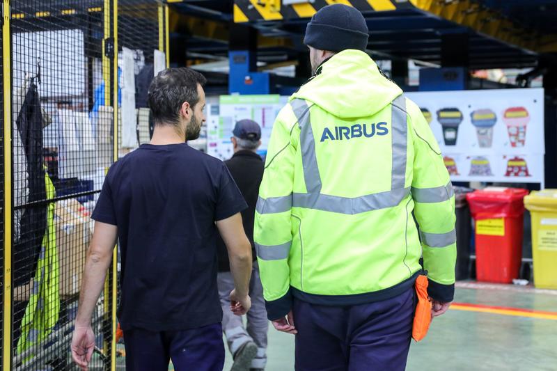 Los trabajadores de Airbus inician  movilizaciones contra los despidos