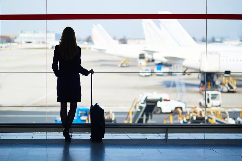 La incertidumbre sanitaria aboca a los viajes de negocios a retrasar sus reservas