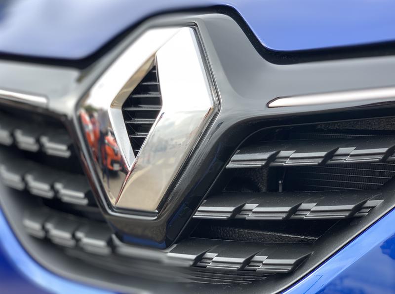 Renault pierde 7.386M y prevé recortar 600 millones en costes en 2020
