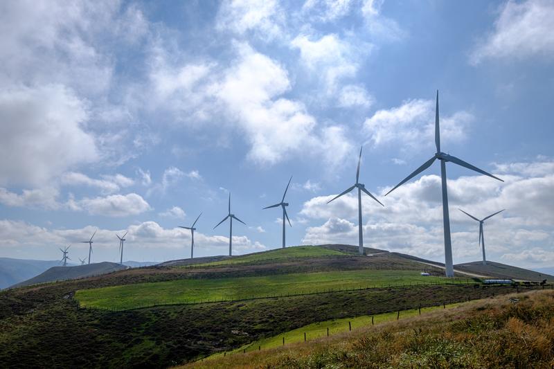Iberdrola cierra Lada y acelera inversiones renovables en Asturias