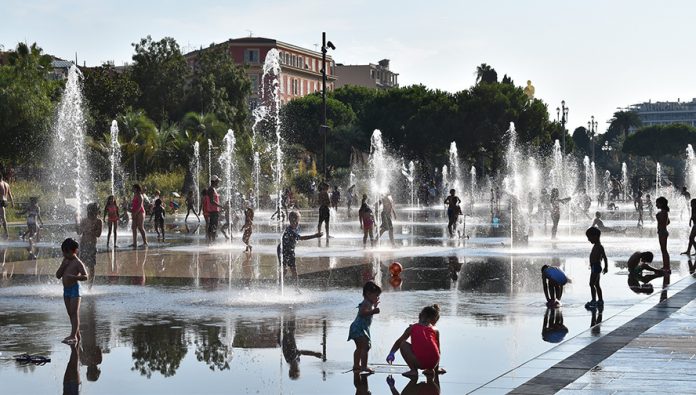 Legálitas agua espacios públicos