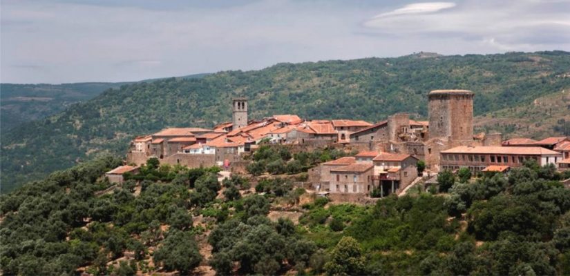 PUEBLOS DE ESPAÑA: MIRANDA DEL CASTAÑAR, SALAMANCA ESPERA POR TI