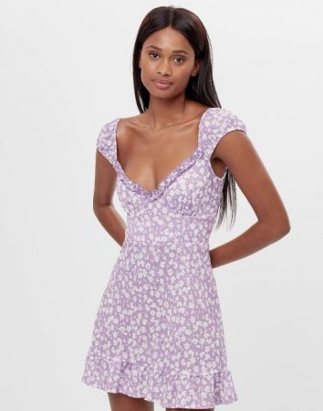 Vestido print volantes para estar cómoda con Bershka 