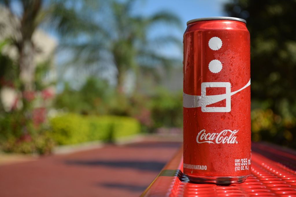 Esto es lo que puedes hacer con la Coca-Cola (además de bebértela)