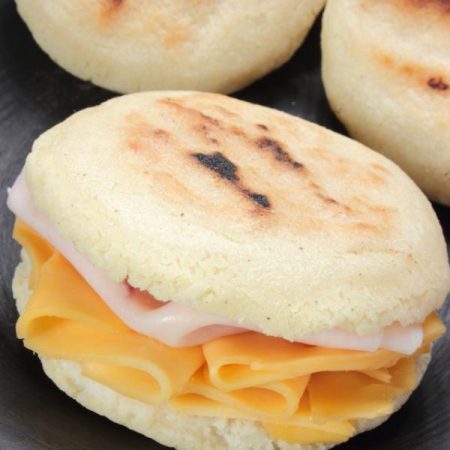 Arepas venezolanas usando las mejores harinas del mercado 