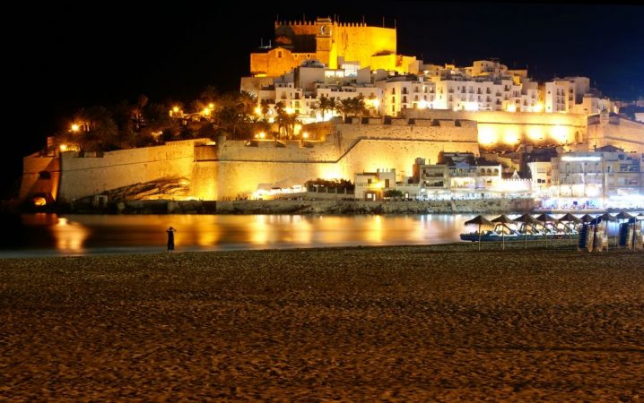 Peñiscola, pueblos amurallados España, vacaciones en el mar