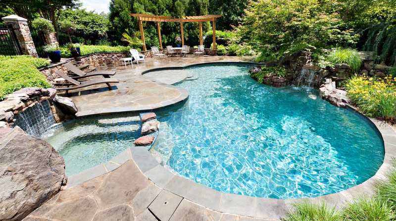 El boom del verano: alquilar por horas un jardín privado con piscina