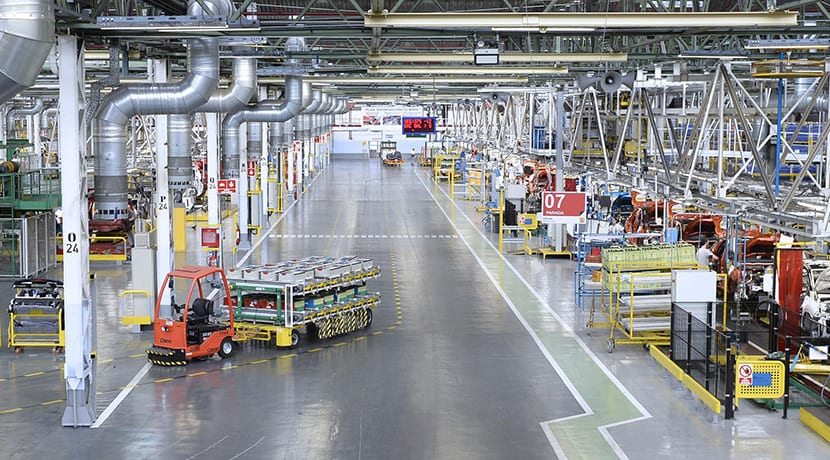 Renault garantiza 1.000 contratos indefinidos y 12.000 M€ para la economía española