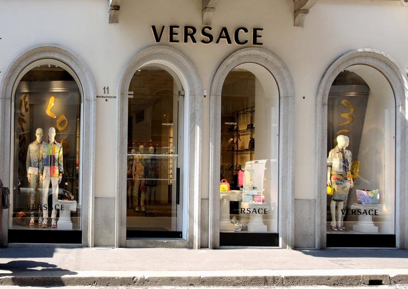 Michael Kors y Versace pierden 152 M€ tras facturar un 67% menos
