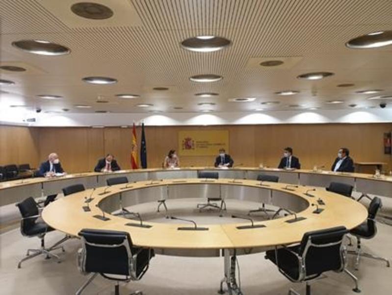 El Gobierno rechaza la decisión de EEUU de mantener los aranceles e insta a retomar las negociaciones