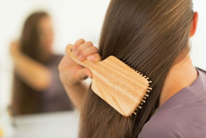 Cepilla tu pelo con delicadeza