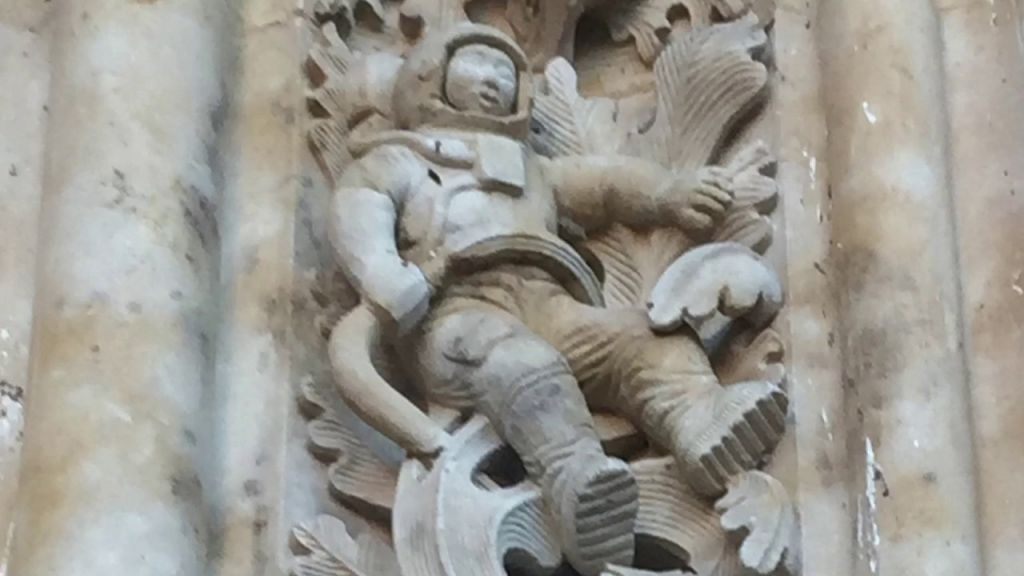 astronauta-catedral-salmanca-gazapos
