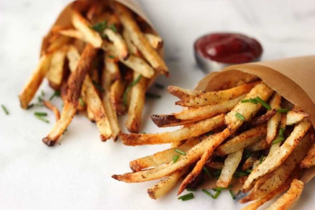 Formas ‘sanas’ de cocinar patatas fritas para comer sin parar y no engordar