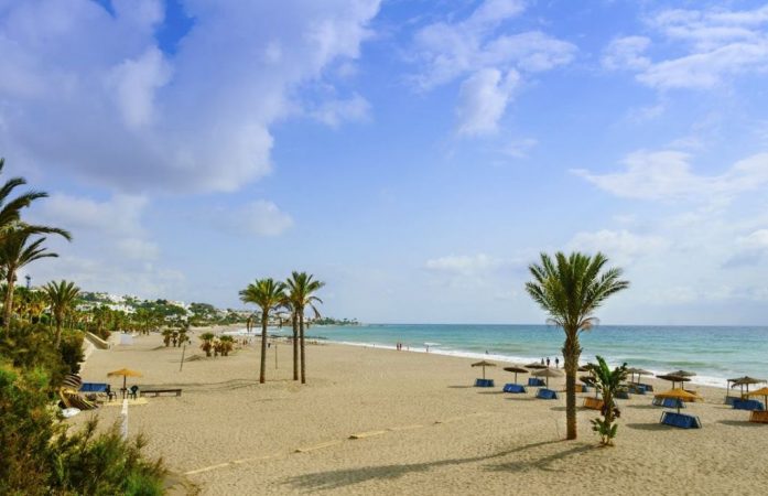 Las playas en Mojácar no se hacen esperar