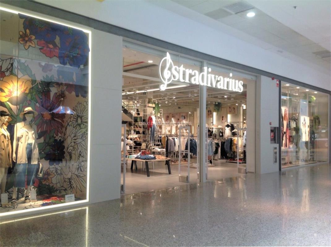 Stradivarius: tops y camisetas flipantes por menos de 10 euros