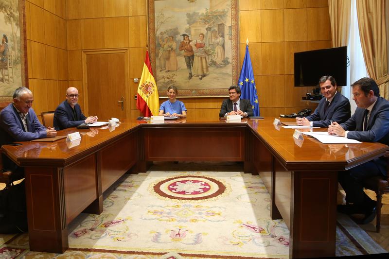 El Gobierno eleva al 30% el porcentaje para implantar el teletrabajo
