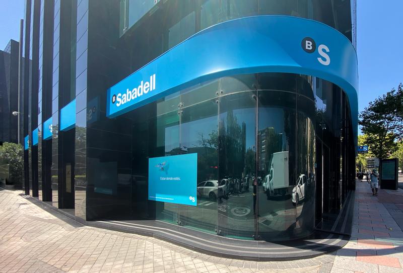 Banco Sabadell acude a Goldman Sachs para explorar opciones estratégicas