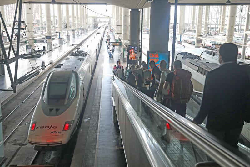 Renfe introducirá un nuevo modelo de licitación de servicios de bordo por 122 M€