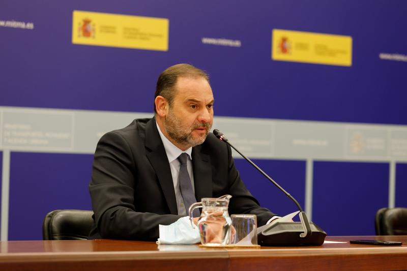 Ábalos llama a la cooperación de cara a la nueva estrategia de movilidad