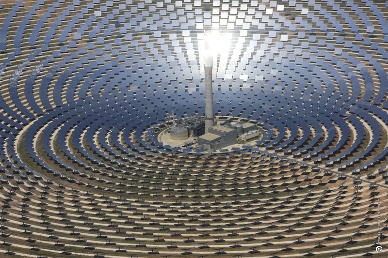 Q-Energy compra a Sener y Masdar las tres plantas termosolares de Torresol