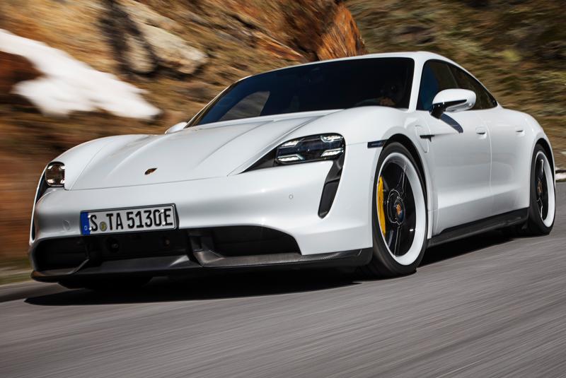 Porsche Taycan, el Skoda Enyaq y el Jaguar i-Pace, eléctricos mejor valorados