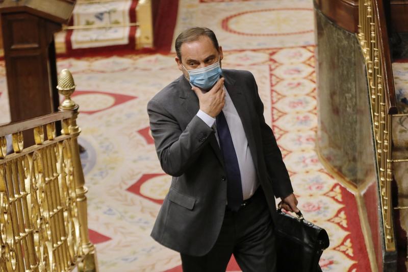Ábalos defiende que su Ministerio ha superado el nivel de ejecución del año pasado pese a la crisis