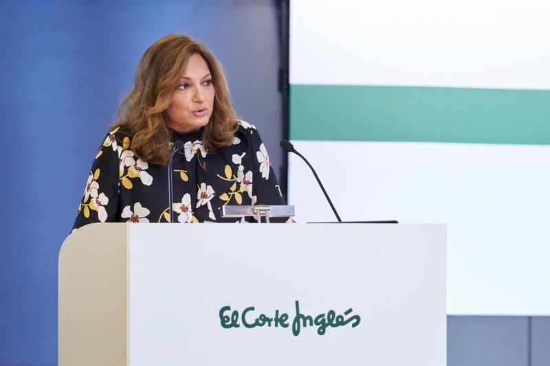 El Corte Inglés ofrece a clientes con su tarjeta agrupar las compras y financiarlas en 12 meses sin intereses
