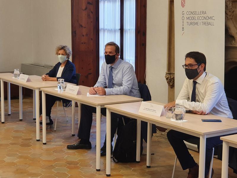 Turismo estudia adaptar el programa del Imserso para que sea seguro