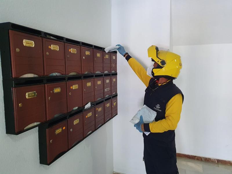Correos crea 822 nuevas plazas fijas para atender la entrega de paquetes por las tardes