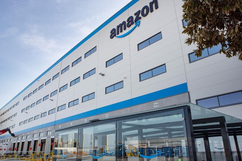 La CNMC concluye que Amazon realiza labores de operador postal