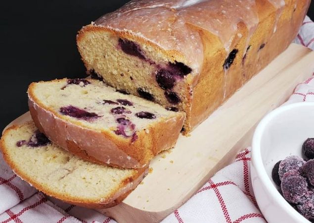 Budín de pan con arándanos 