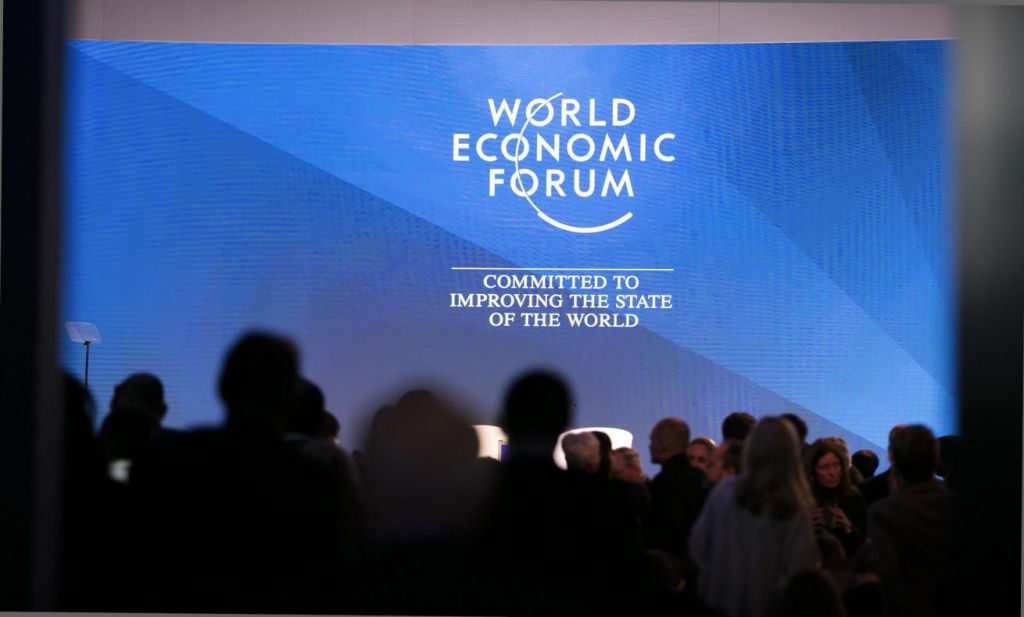 Desmadre en Davos: prostitución a la carta y escándalo con Microsoft