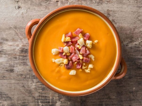 Hacer un salmorejo cordobés y no morir en el intento 