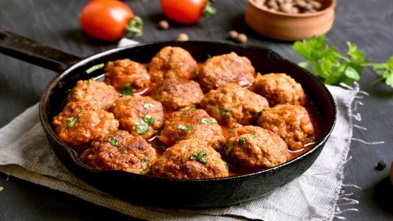 Albóndigas: el truco para que la salsa quede espesa y sabrosa