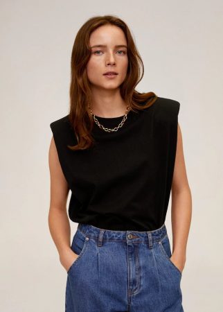 camiseta hombreras