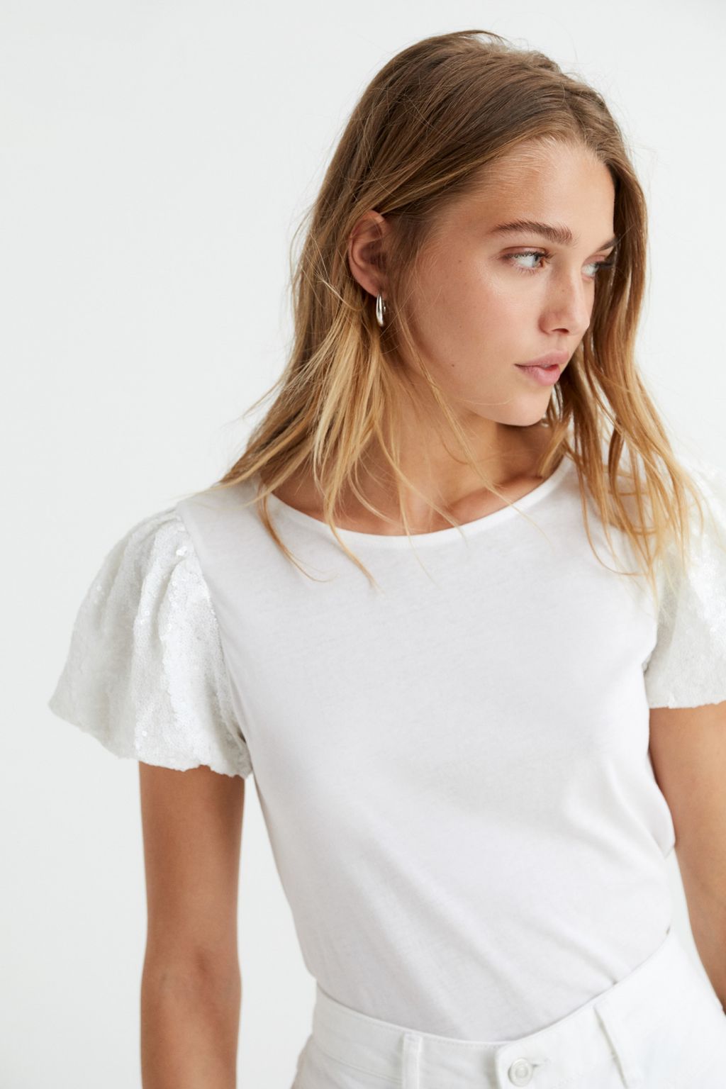 camiseta mangas abullonadas