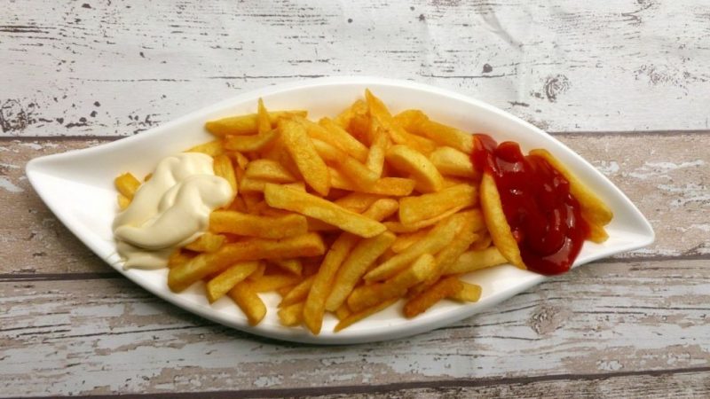 patatas fritas en freidora